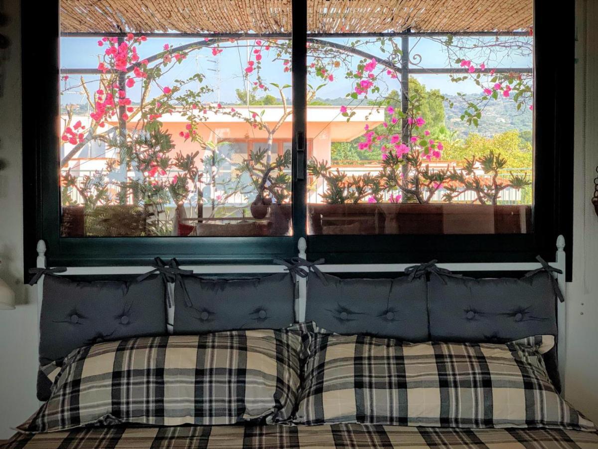 Terrazza Pavone Appartement Aci Castello Buitenkant foto
